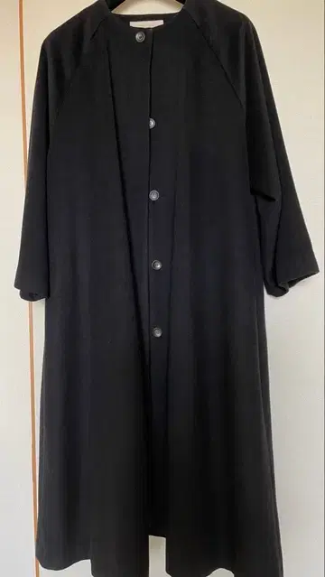 08Mab 노카라 롱 코트 블랙