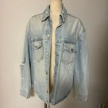 ZARA 데미지 가공 데님 자켓 라이트 블루