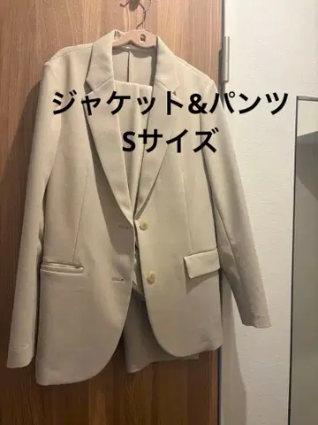 유니클로 감동 자켓 셋업 + 블라우스
