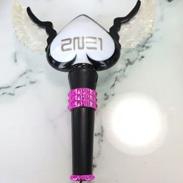 2NE1 공식 응원봉 하트 윙