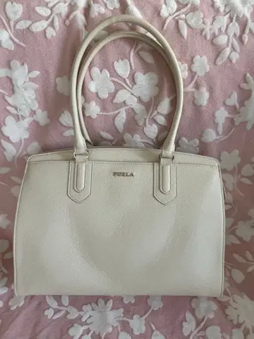 !!새상품급!! FURLA 핸드백 화이트