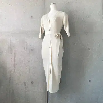 택 포함 새상품 프론트 버튼 리브 니트 원피스 S 베이지