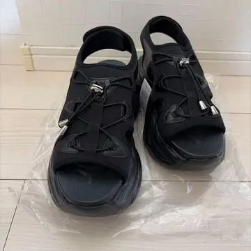 택 포함 새상품 통굽 스포츠 샌들 블랙 L