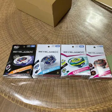 베이블레이드X 묶음 판매 UX-17 BX-49 CX-07 CX-12