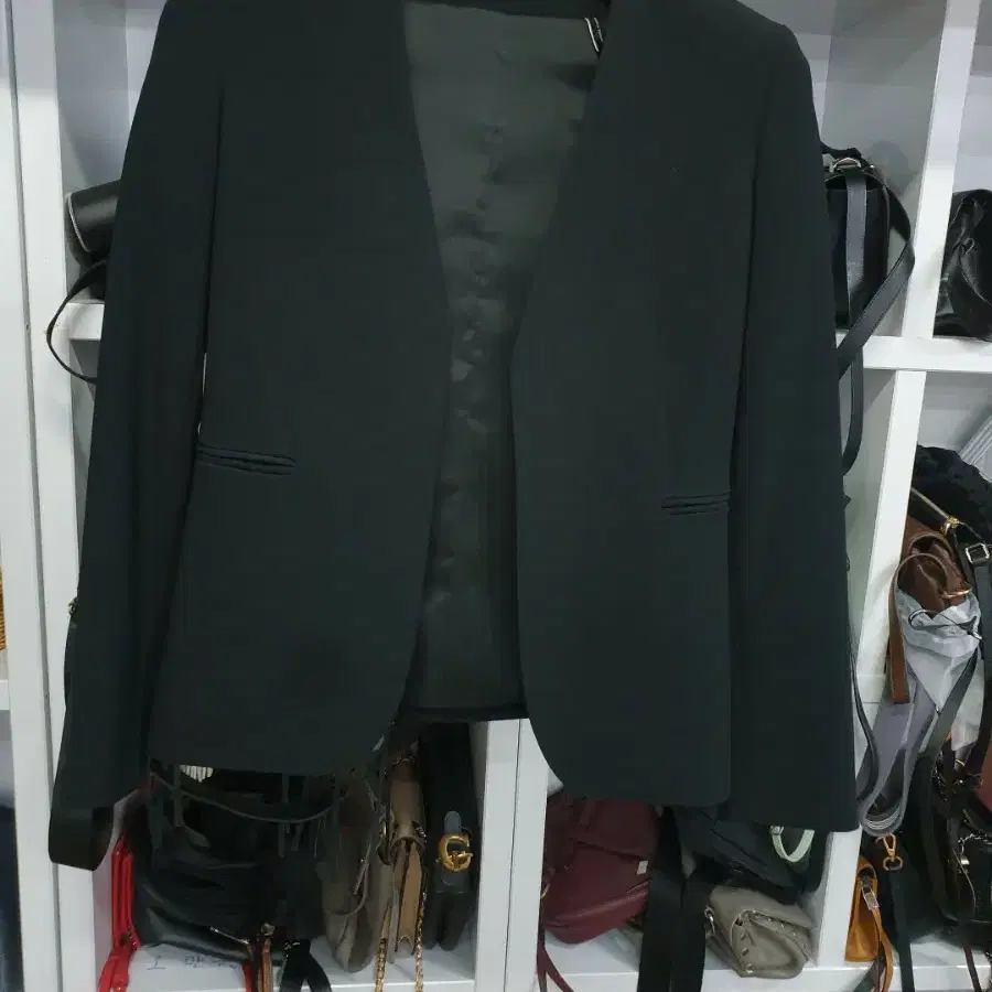 띠어리 자켓 00