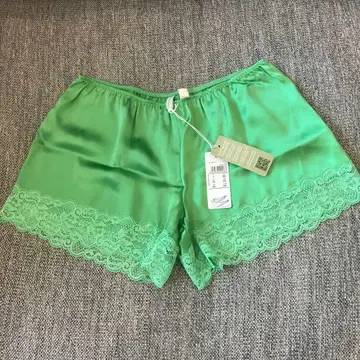 Intimissimi 미사용 새상품 실크와 레이스 숏팬츠 XS