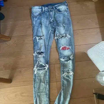 mnml28