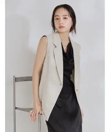 프레이아이디 2way 쉐이프 베스트 / 워셔블 방 주름