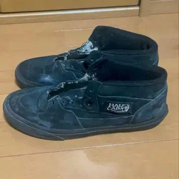 VANS 하프캡 블랙 스니커즈