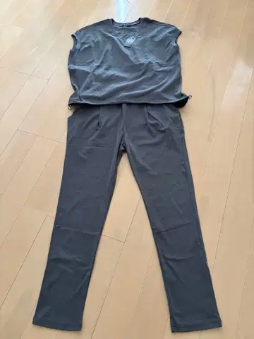 새상품 앙코키네 셋업 그레이 M