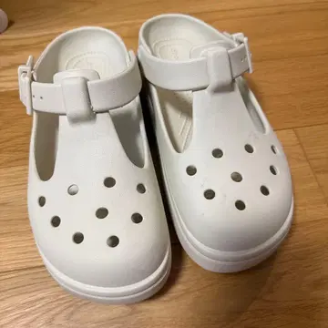 Crocs Classic Mary Jane Clog 23