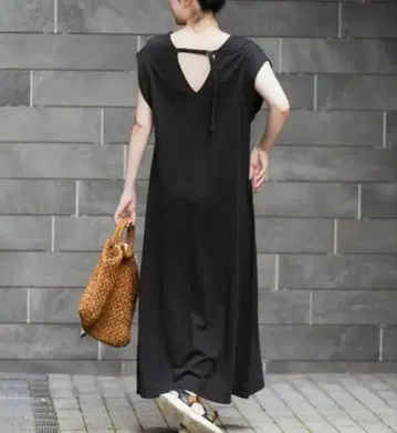 정가 16500엔 택 포함 새상품 린넨 콘테인지크 플레어 원피스 블랙