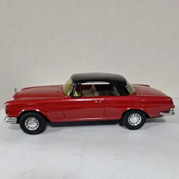 Mercedes-Benz 미니카 레드 블랙 250SE