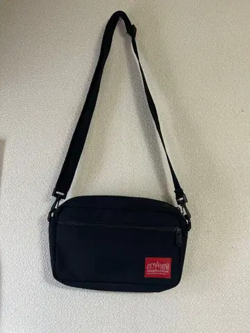 Manhattan Portage 블랙 숄더백