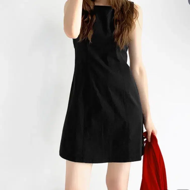 루미에반 백컷 블랙 원피스 LB64OPM102Z  셀프웨딩 블랙원피스