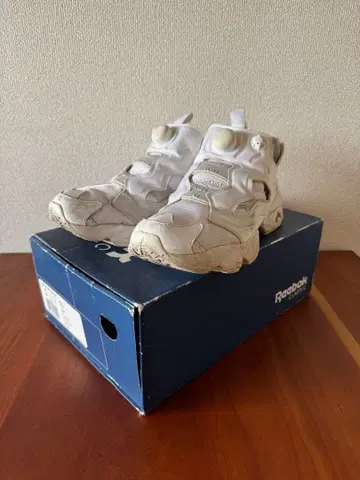 오늘 최종 가격 인하! Reebok INSTAPUMP FURY OG 화이트 24