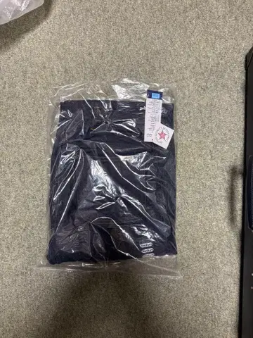 슈퍼마켓 데님 청바지 미디엄 미사용