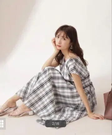 프로포션 바디 드레싱 체크 무늬 원피스 모노톤