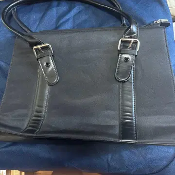 핸드백, 가죽 나일론제