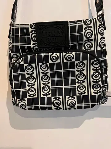 ANNA SUI 안나수이 저니 숄더백 경량 나일론