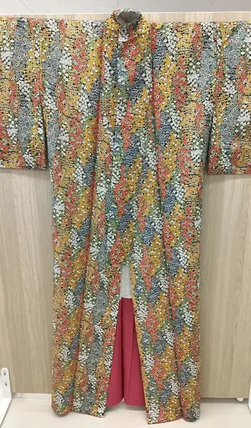 코몬 기모노 꽃무늬 다색 사용