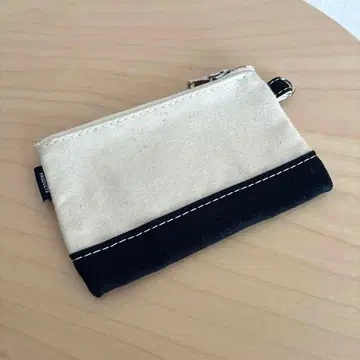 UNIVERSAL PRODUCTS 캔버스 파우치