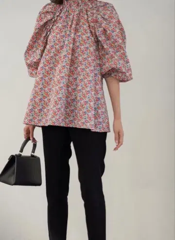 HUIT bouquet 유이 부케 리버티 프린트 블라우스