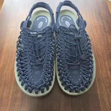 KEEN UNEEK 샌들 네이비 28cm