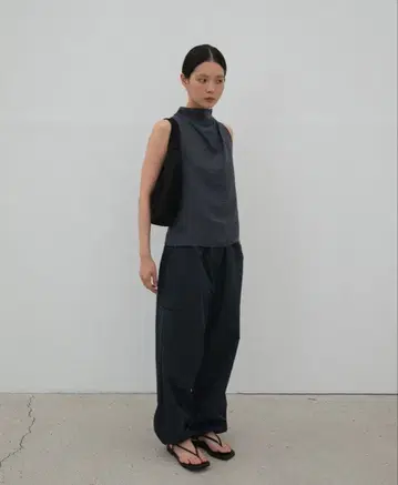 ohotoro Shilk Halter Neck Top