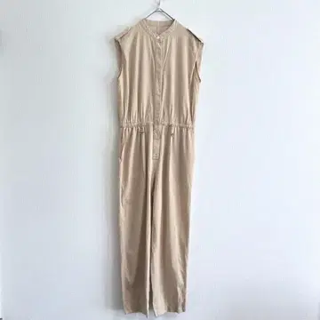 uncrave 25SS 샴브레이 올인원 베이지