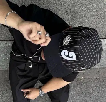 2IDIOTS LABEL 스트라이프 Pillbox Cap