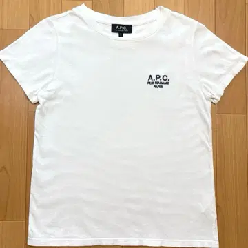 APC 티셔츠 사이즈 S 반팔 로고 자수 APC 티셔츠