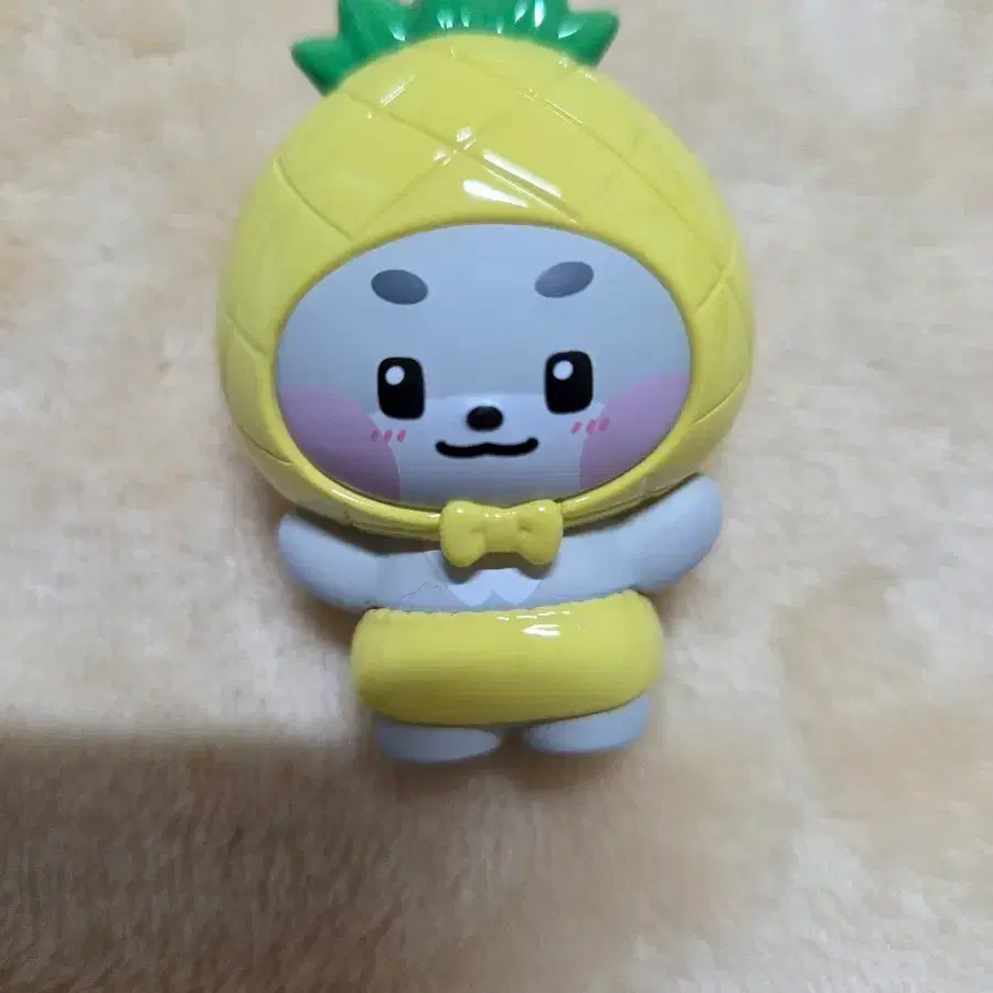 제로베이스원 박건욱 거니니 파인애플 피규어