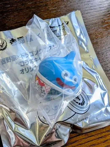 요시노야 드래곤 퀘스트 콜라보 슬라임 피규어