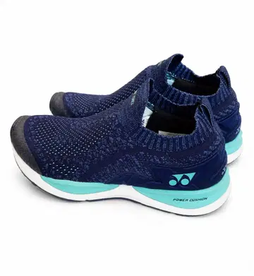 YONEX 러닝화 24cm