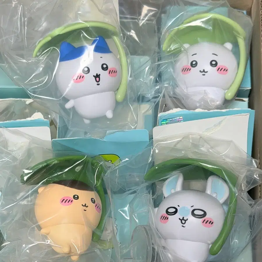 원가이하)모몽가)먼작귀 치이카와 롯데시네마 우산 피규어 미개봉 양도