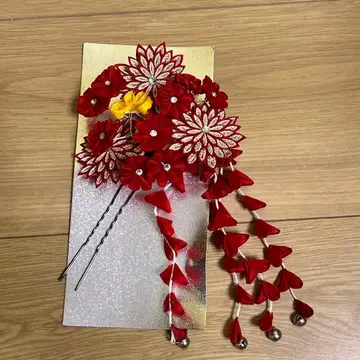 [새상품급] 츠마미자이쿠 머리 장식 빨간색 방울 포함 일본 의류 성인식