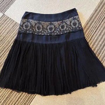 Blumarine 플레어 스커트 블랙 자수 이탈리아제
