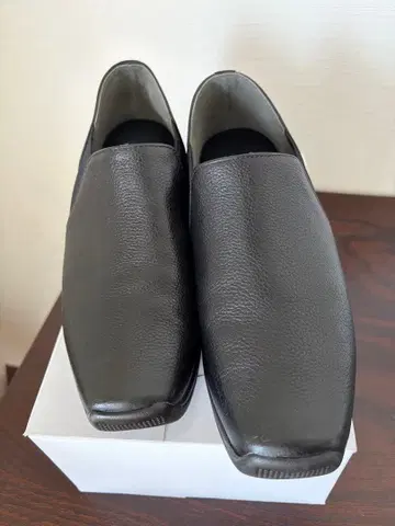 ZENITH KOBE 여성용 사이드 고어 슬립온 슈즈 23cm