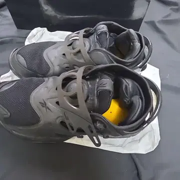 Reebok 펌프 코트 x Juun.J 준지 펌프 코트
