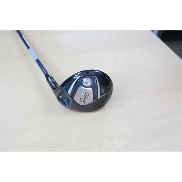 타이틀리스트 910F 4번 17도 R 페어웨이우드