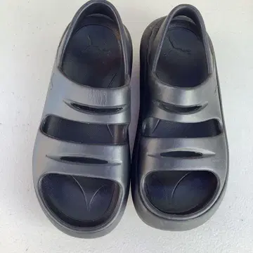 PUMA 플래터 샌들 블랙 23cm