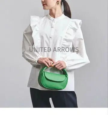 UNITED ARROWS 펄 블라우스 화이트 긴팔 프릴 화이트