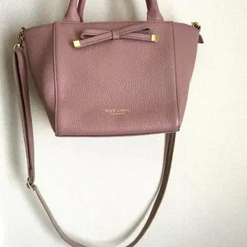 BLUE LABEL CRESTBRIDGE 리본 가죽 백 정가 39600엔