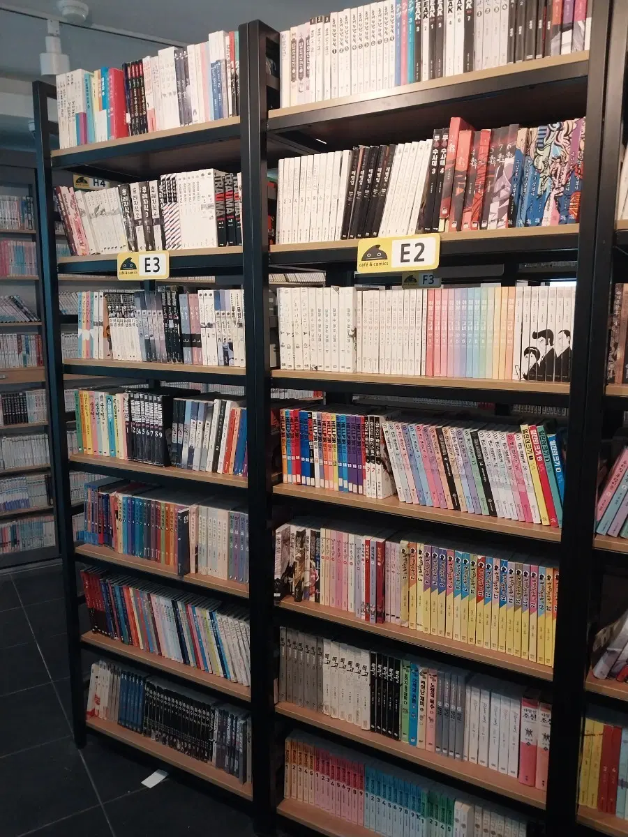 만화카페 책.책장.일체 전국이전상담.
