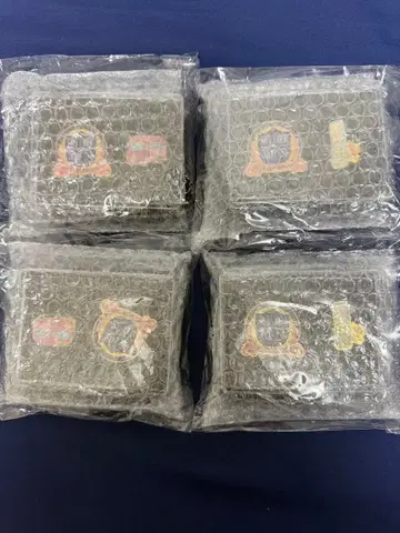 aespa 팬미팅 펜미팅 입장 혜택 트레이딩 카드 핀 배지 1 상자 미개봉 새상품