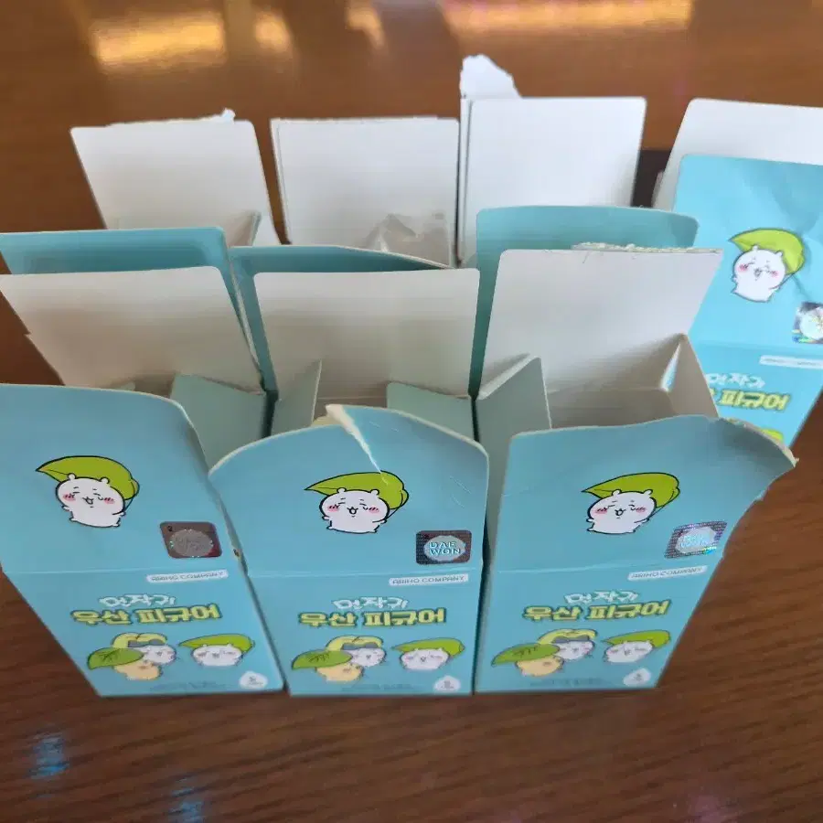 롯데시네마 먼작귀 치이카와 우산 피규어 모몽가 판매