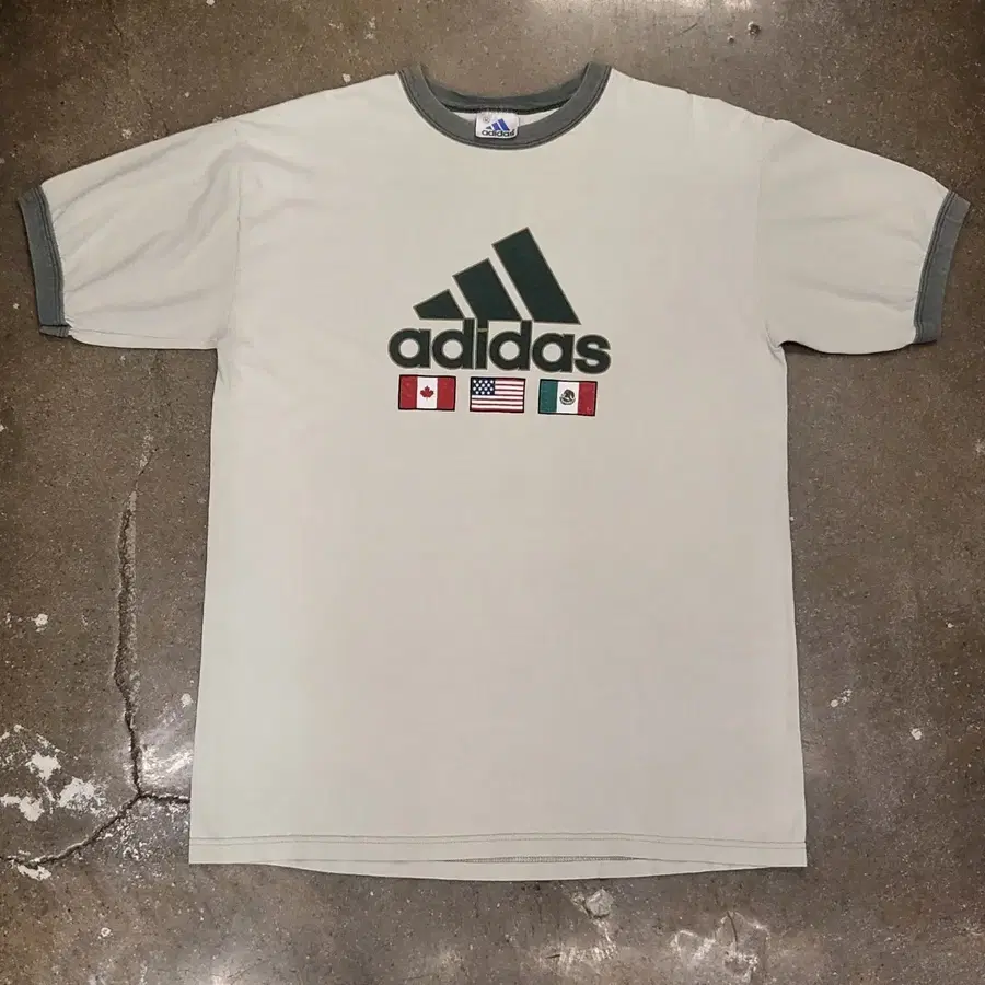 90s Made in USA 빈티지 아디다스 빅로고 반팔티 링거티