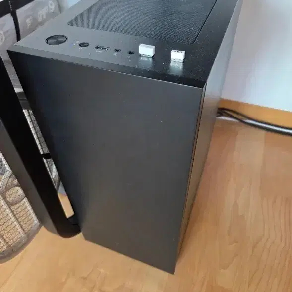 데스크톱 테스크탑 컴퓨터 (5700x)