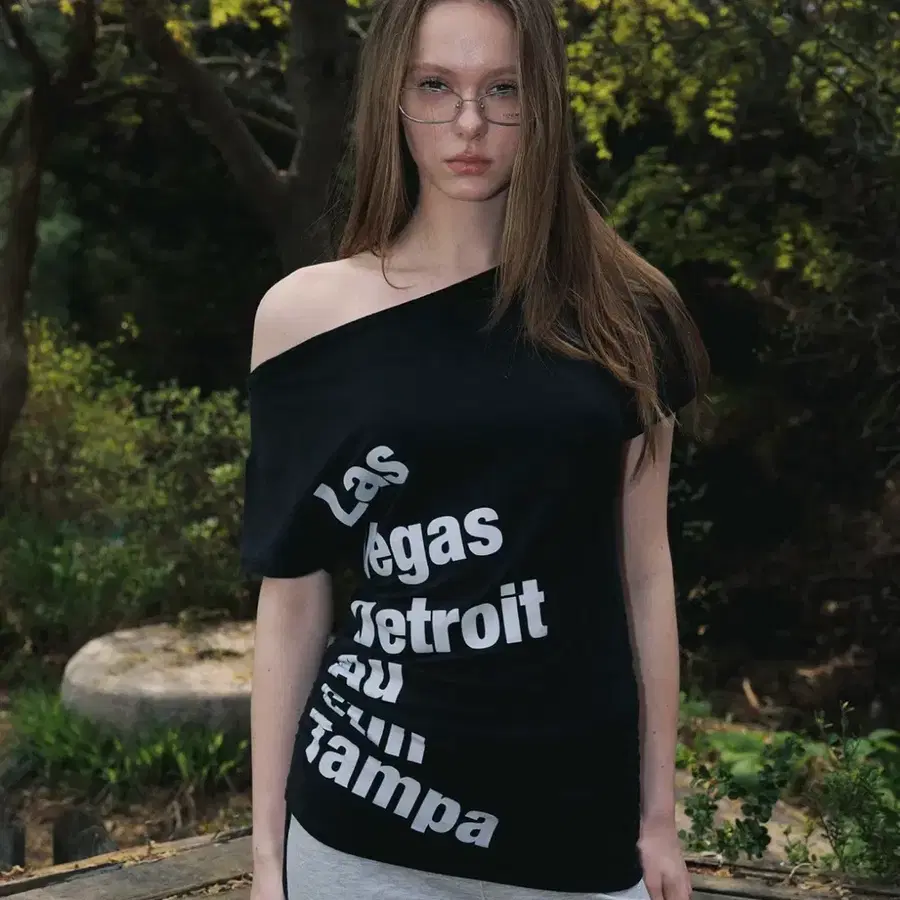 플리즈노팔로우 사라 Sara Lettering Shirring Top
